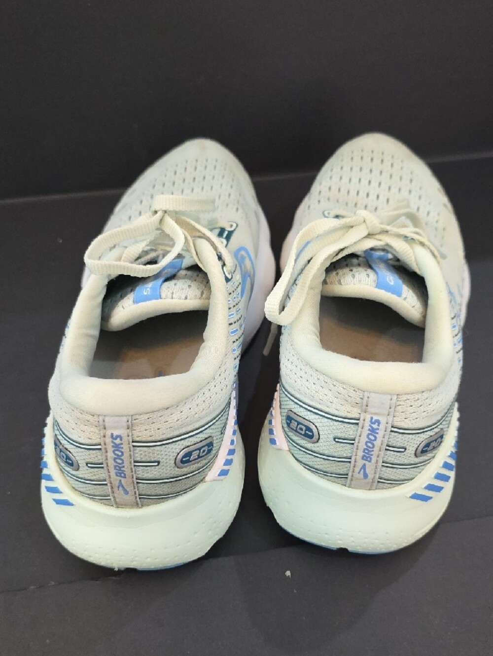 Brooks Glycerin GTS 20 Women's Shoes - Light Gray and Blue Accents Size 8.5 - Picture 7 of 10
